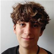 Profesor de inglés con título B2 ofrece clases particulares para niños y adolescentes en Barcelona.